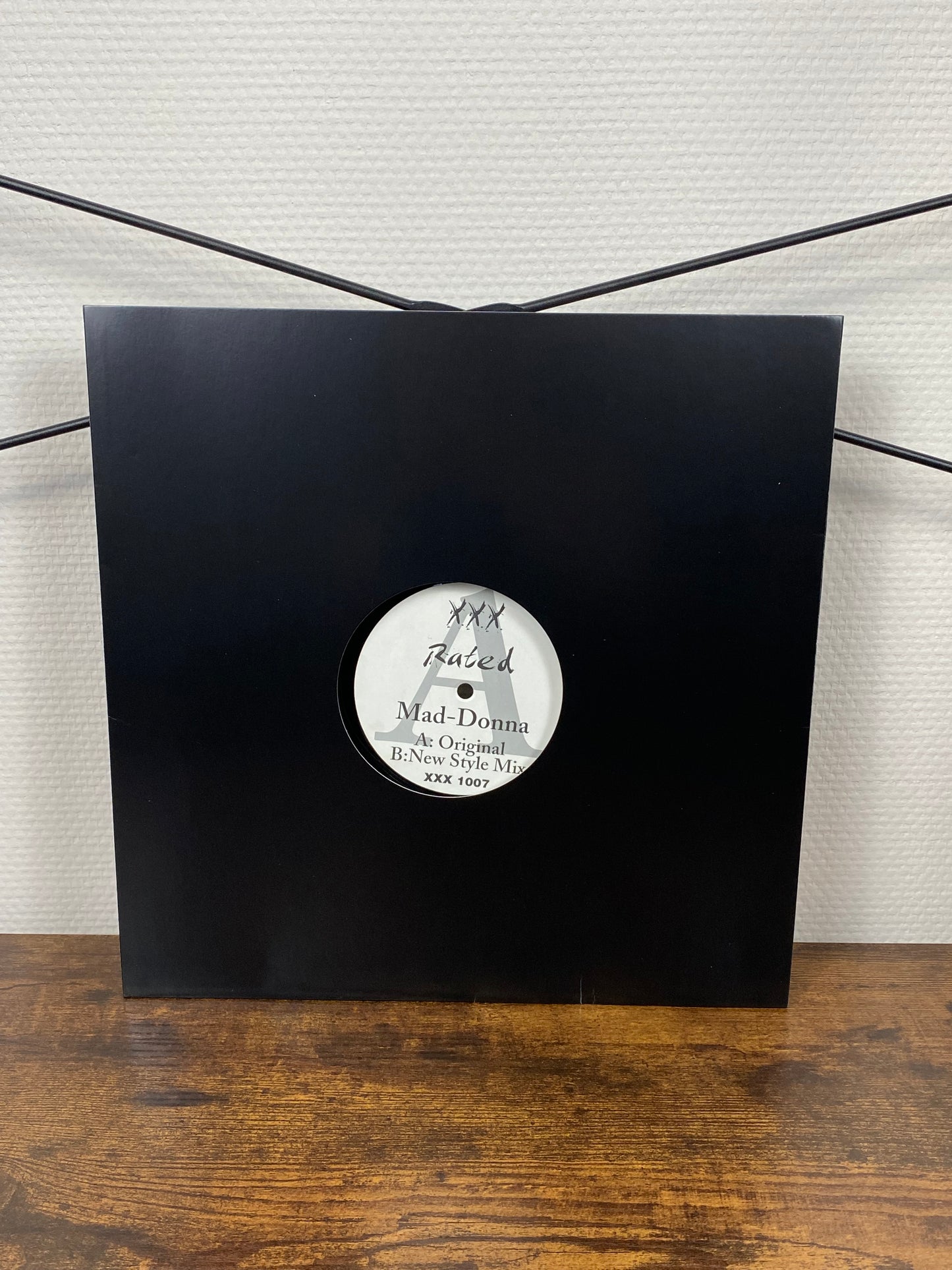 Promo – Mad-Donna (Vinyl)