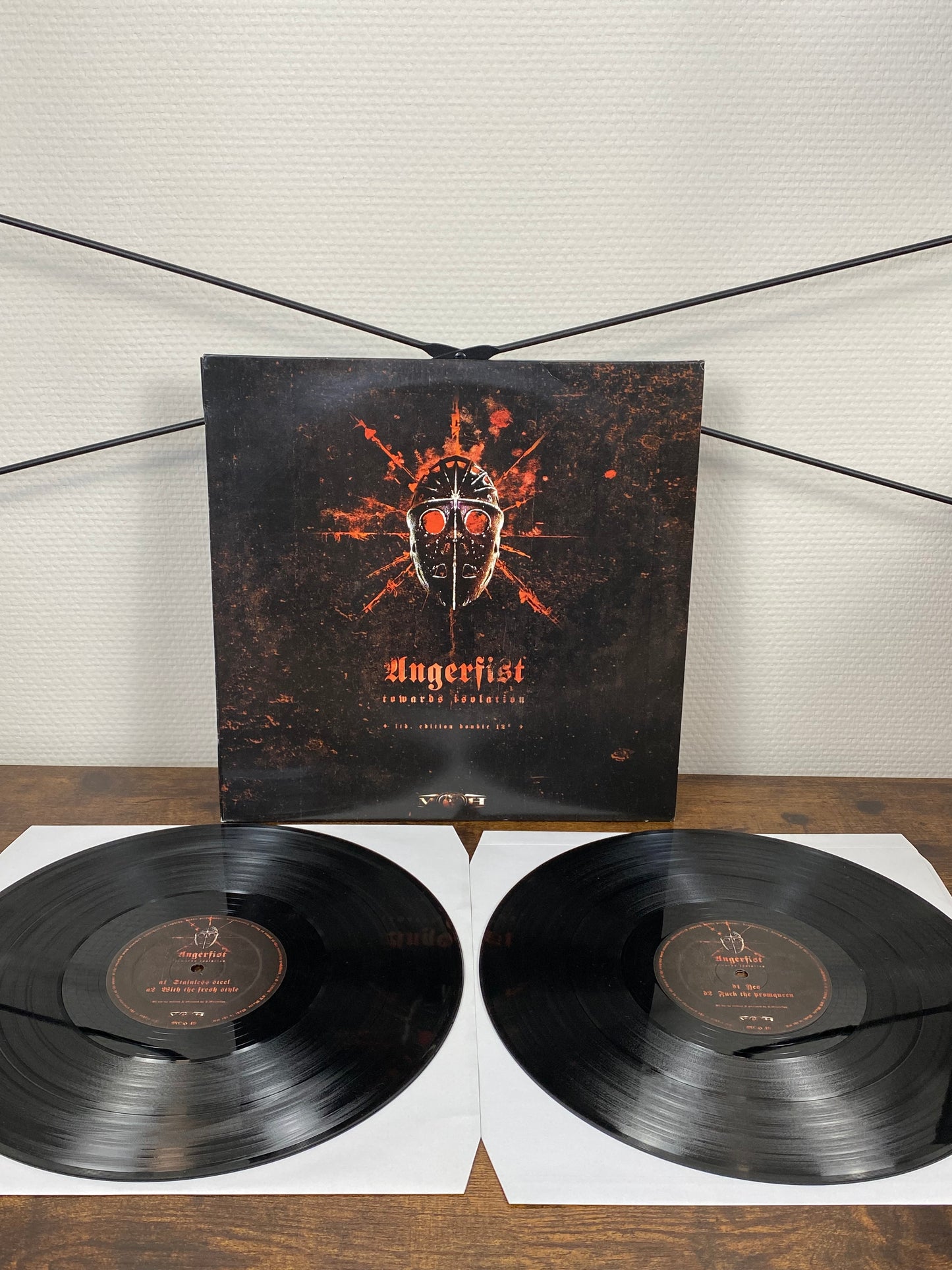 Angerfist – Towards Isolation (2x Vinyl)