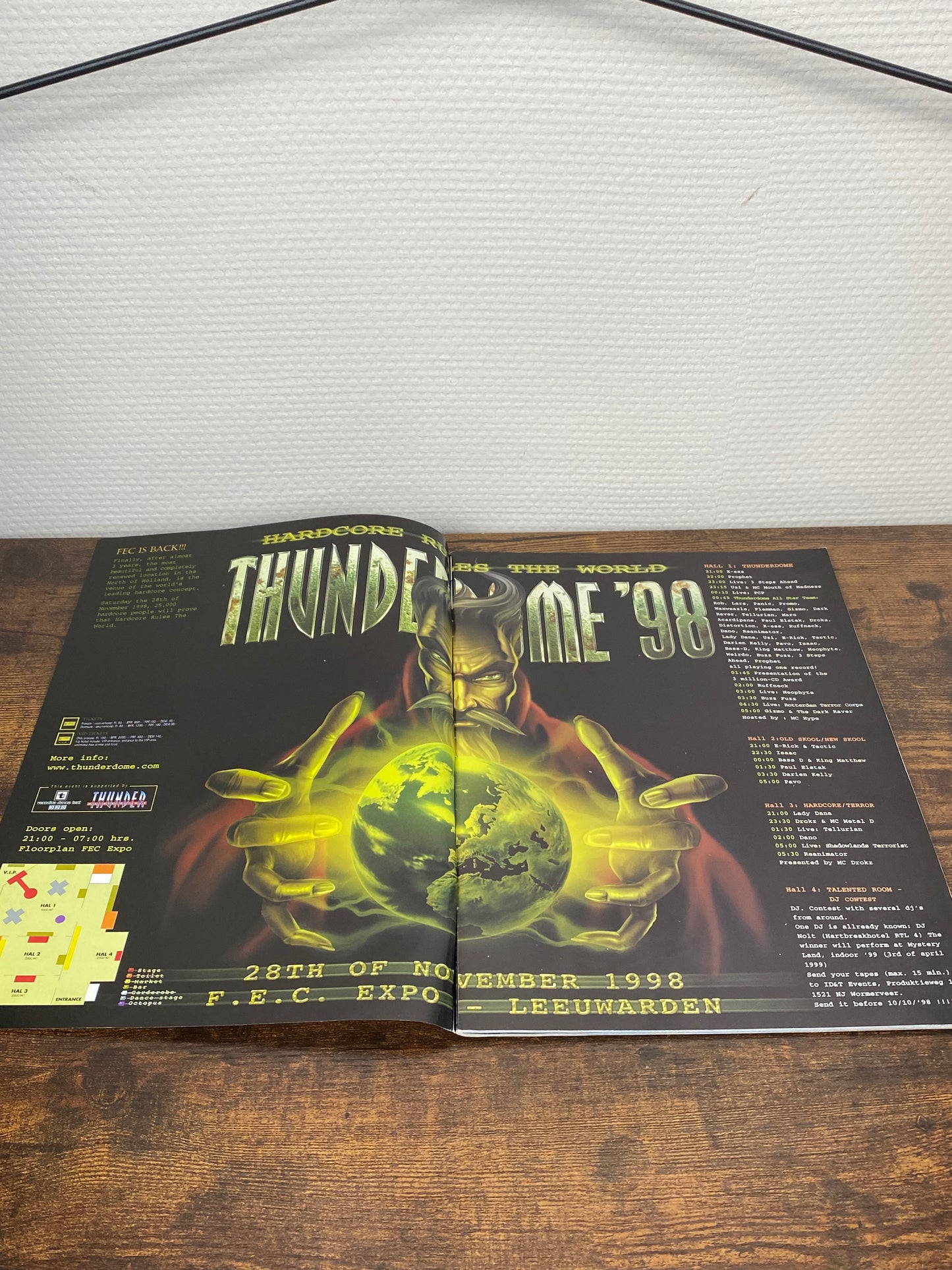 (1998) Thundermagazine 25 (Includes The Masochist & MOH Poster)