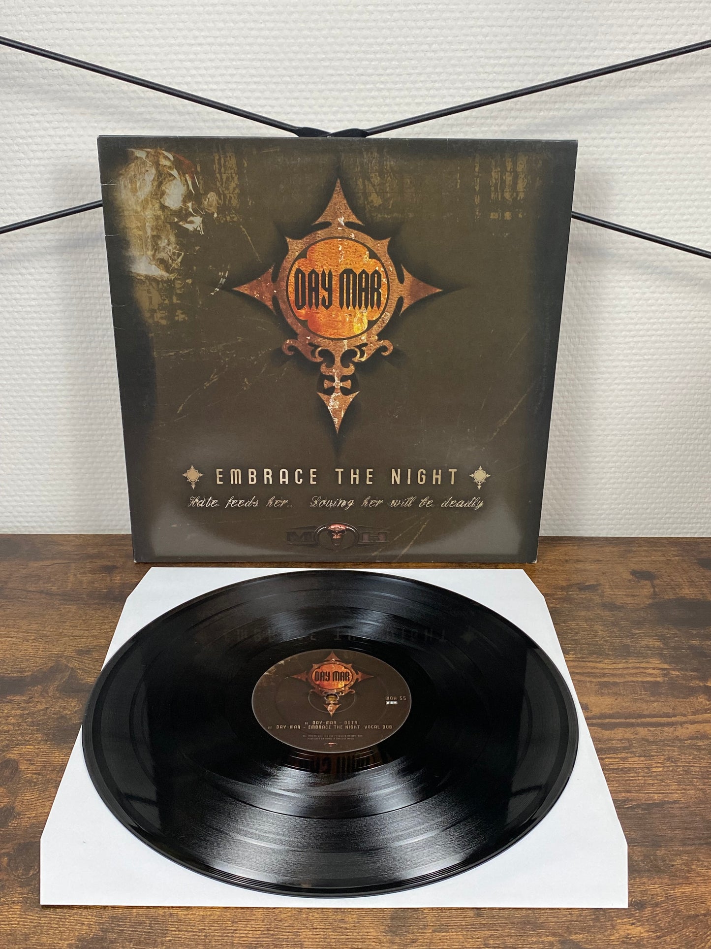 Day-Mar – Embrace The Night (Vinyl)