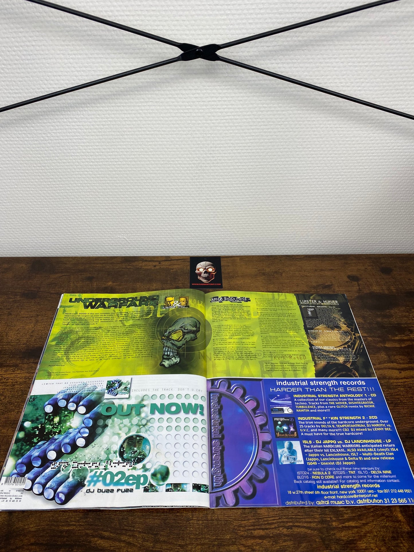 Thundermagazine 28 (1999) - Con il poster di Shadowlands vs Hellraiser!