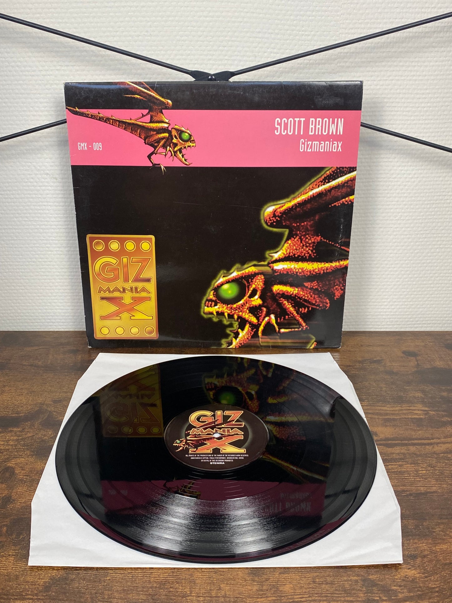(1997) Scott Brown – Gizmaniax (Vinyl)