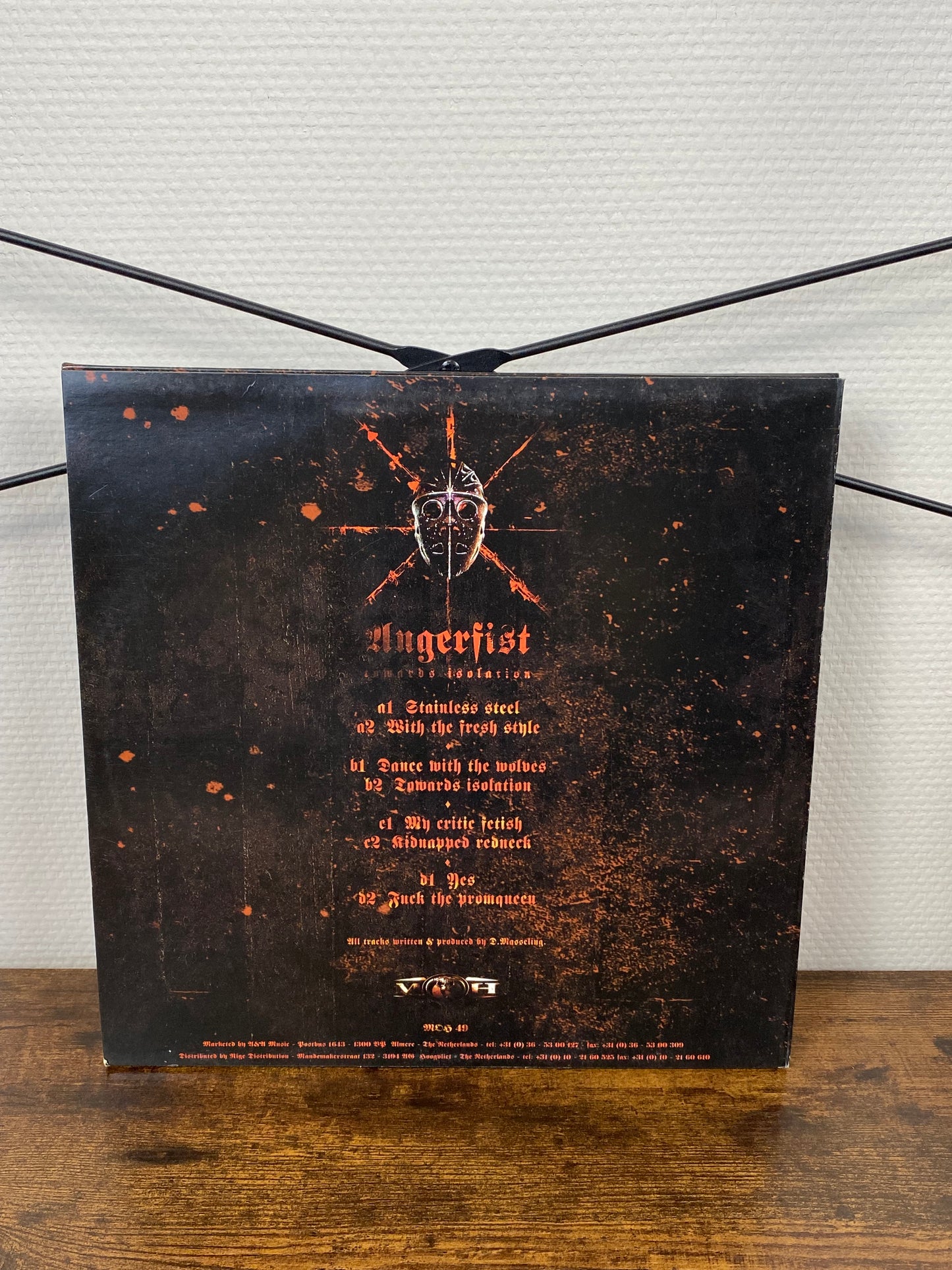 Angerfist – Towards Isolation (2x Vinyl)