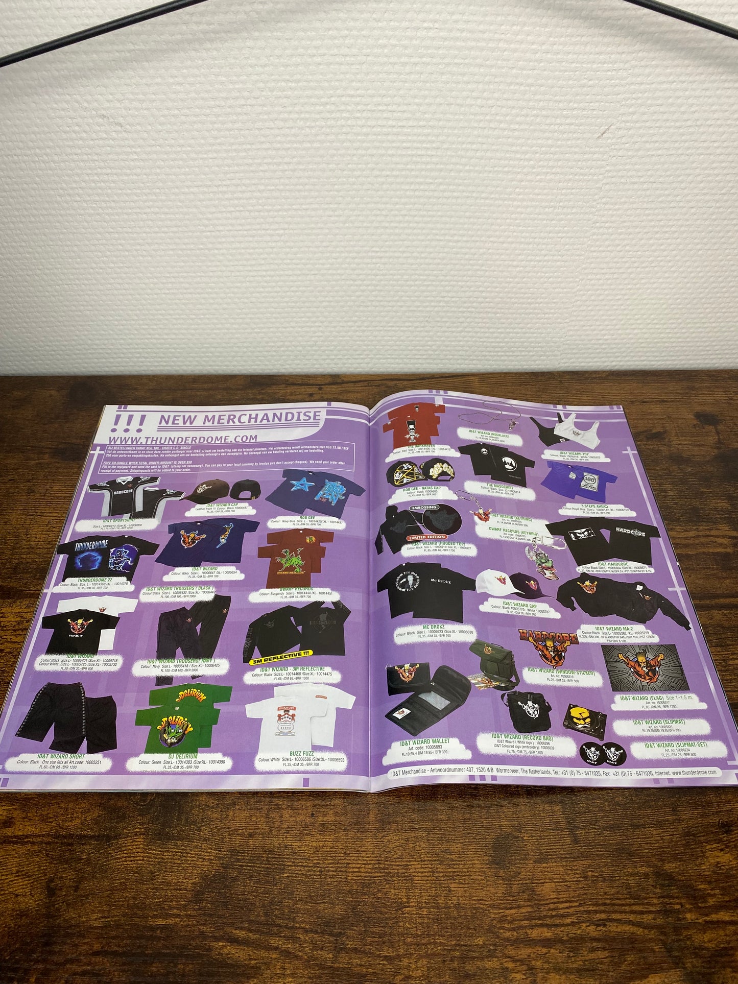 (1998) Thundermagazine 25 (Includes The Masochist & MOH Poster)