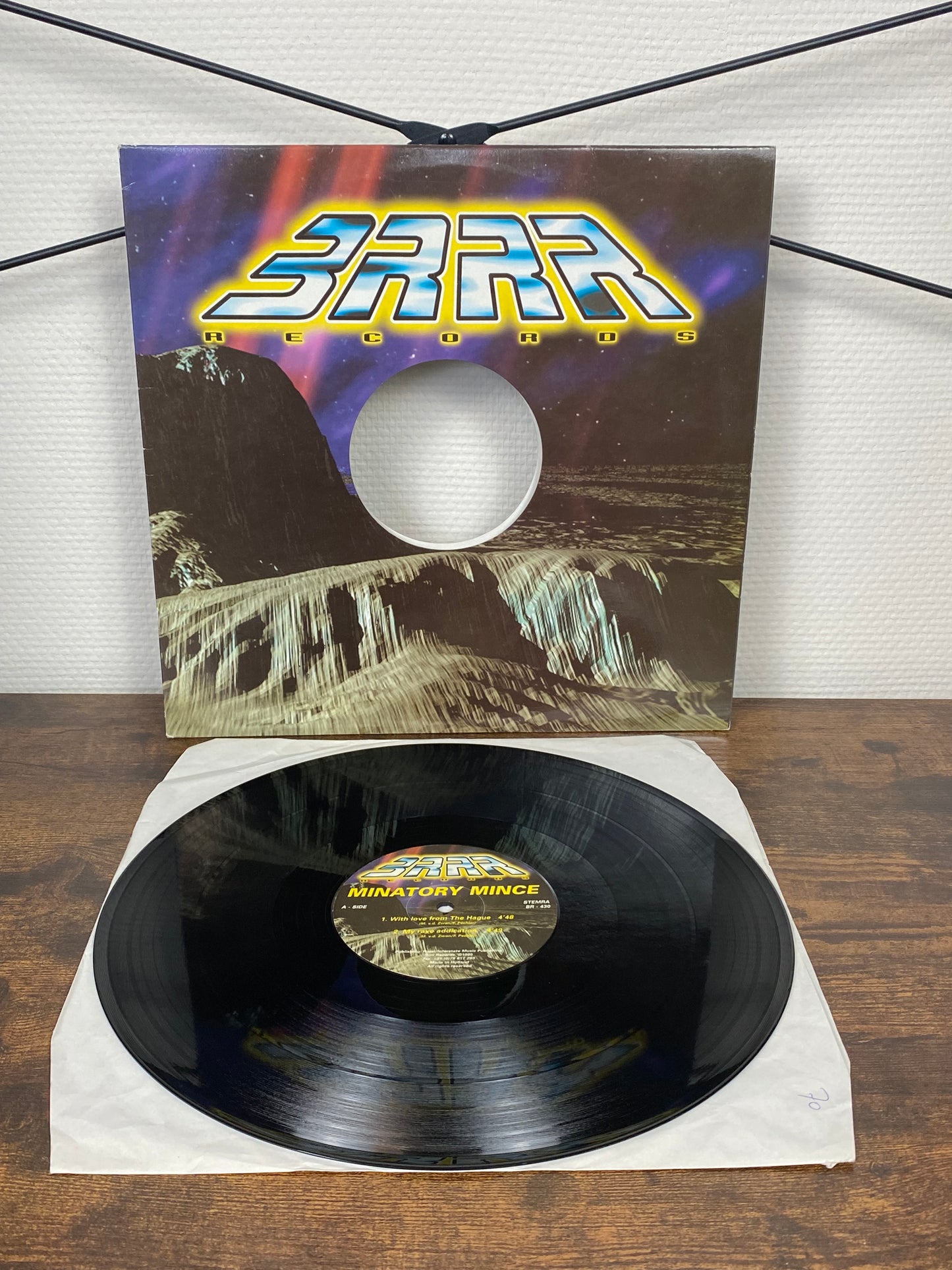 (1995) Minatory Mince – With Love From The Hague (Vinyl)