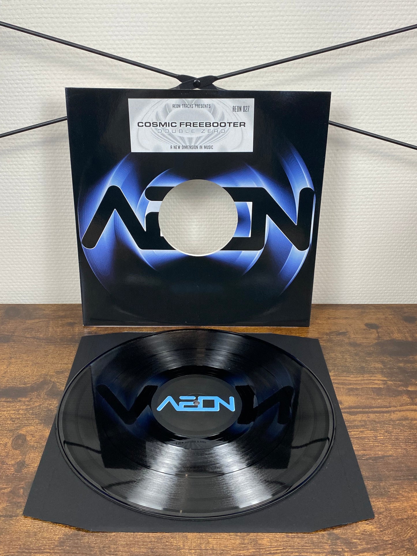 Cosmic Freebooter – Double Zero (Vinyl)