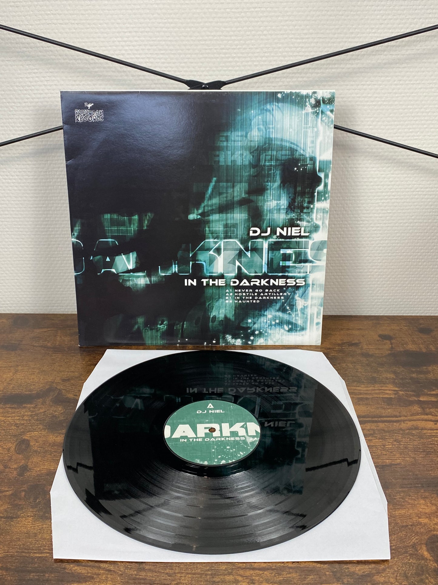 DJ Niel – In The Darkness (Vinyl)