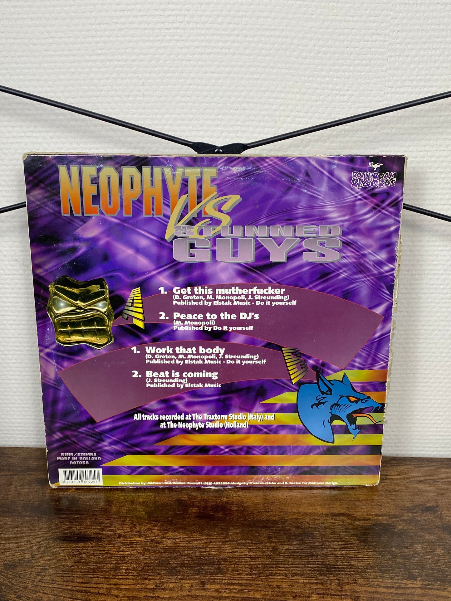 (1996) Neophyte Vs. Stunned Guys – Get This Motherfucker (Vinyl)