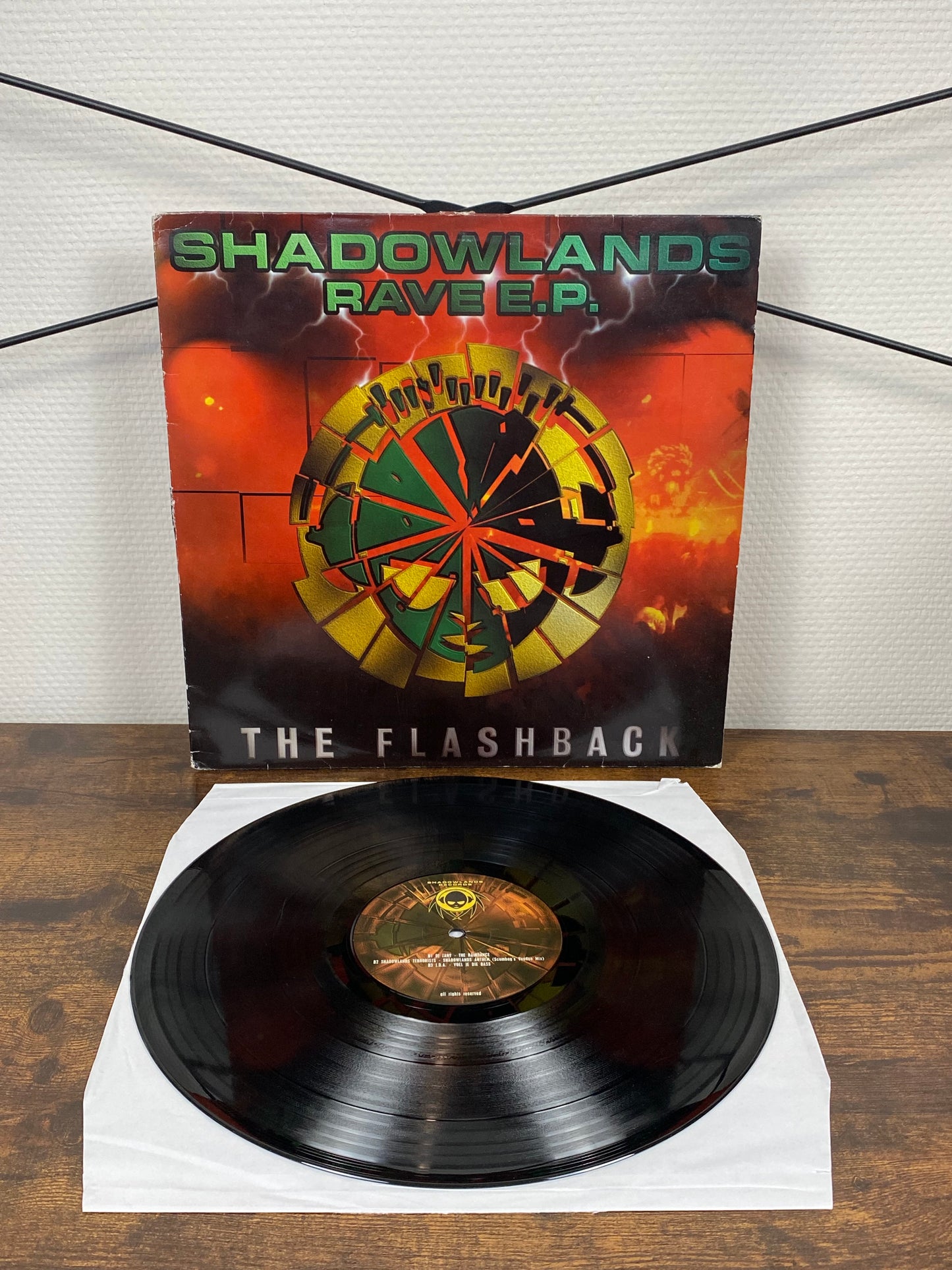 Shadowlands Rave E.P. - The Flashback (Vinyl)