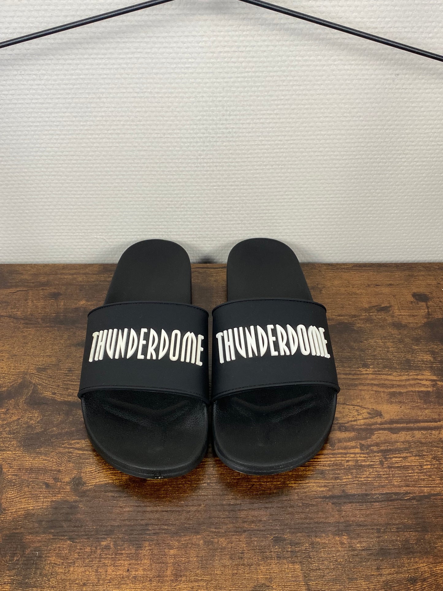 Thunderdome Slippers - Size 46 (EU)