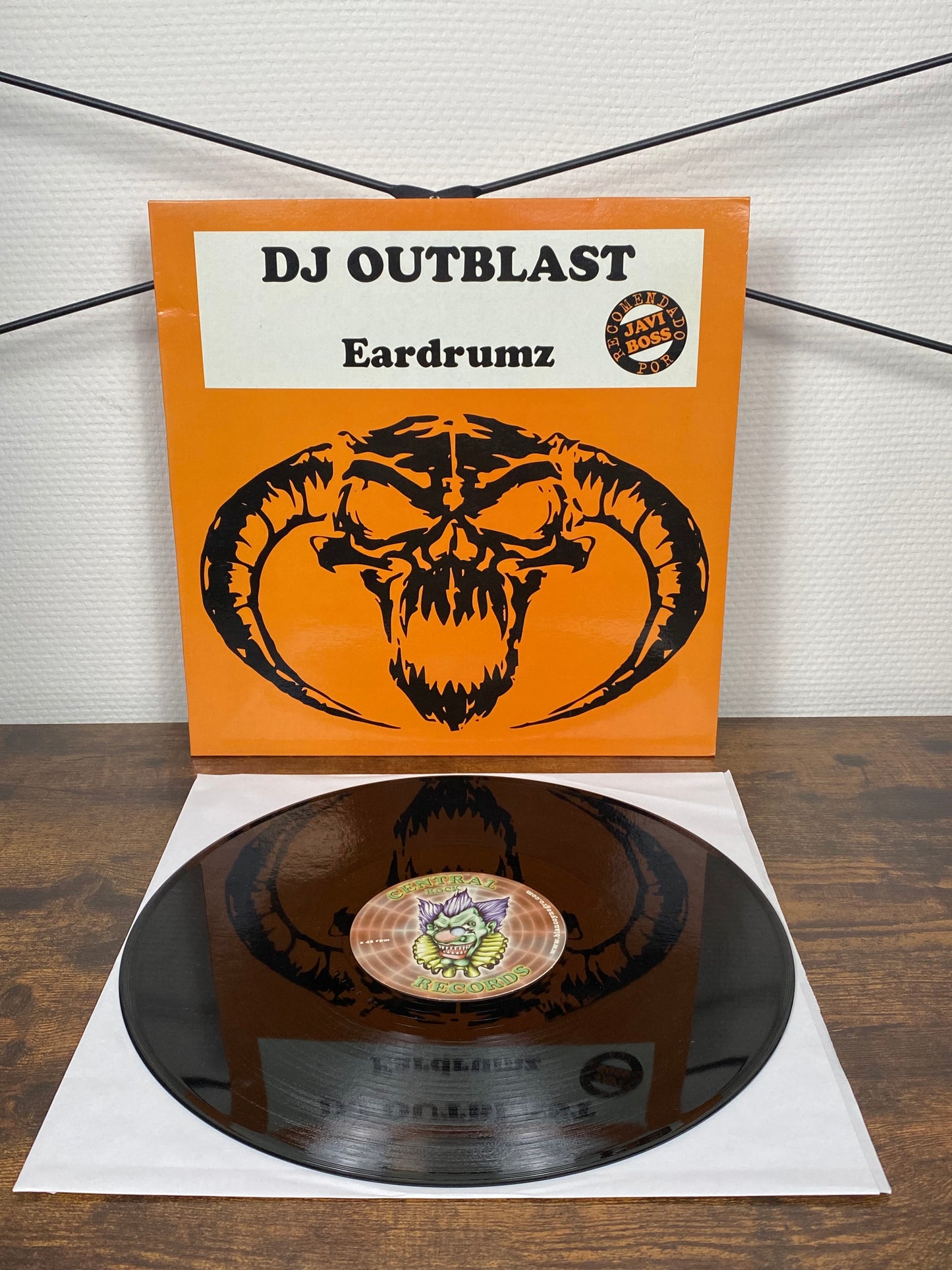 (2001) DJ Outblast – Eardrumz (Vinyl)