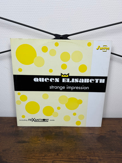 (2002) Queen Elisabeth – Strange Impression (Vinyl, Hard Trance)