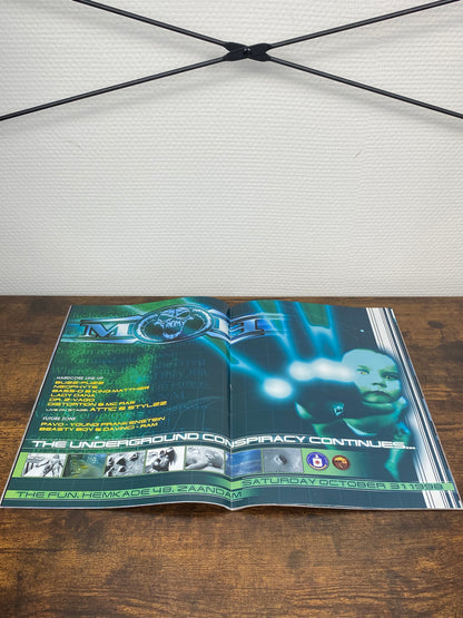 (1998) Thundermagazine 25 (Includes The Masochist & MOH Poster)
