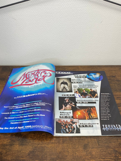 (1999) Thundermagazine 29 (Includes a Double-Sided Poster)