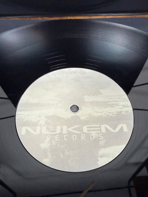 (1998) The Scoundrel – Nuke'm (Vinyl, Hardcore, Gabber)