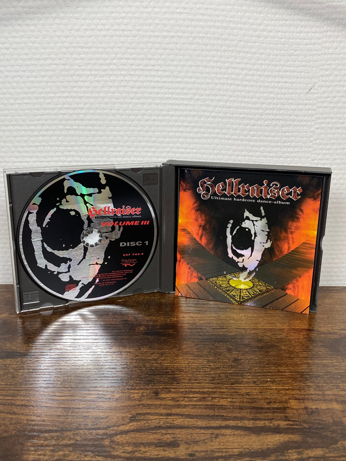 (1997) Hellraiser - Ultimate Hardcore Dance Album - Volume III (2x CD)