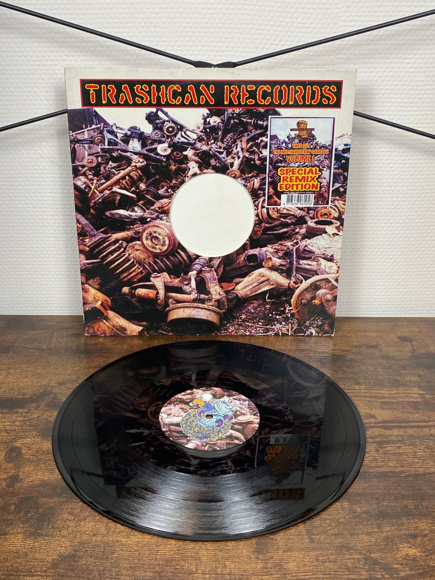 (1995) Members Of Trashcan - Take Out The Motherfuckin' Garbage Volume 1 (Special Remix Edition) - (Vinyl)