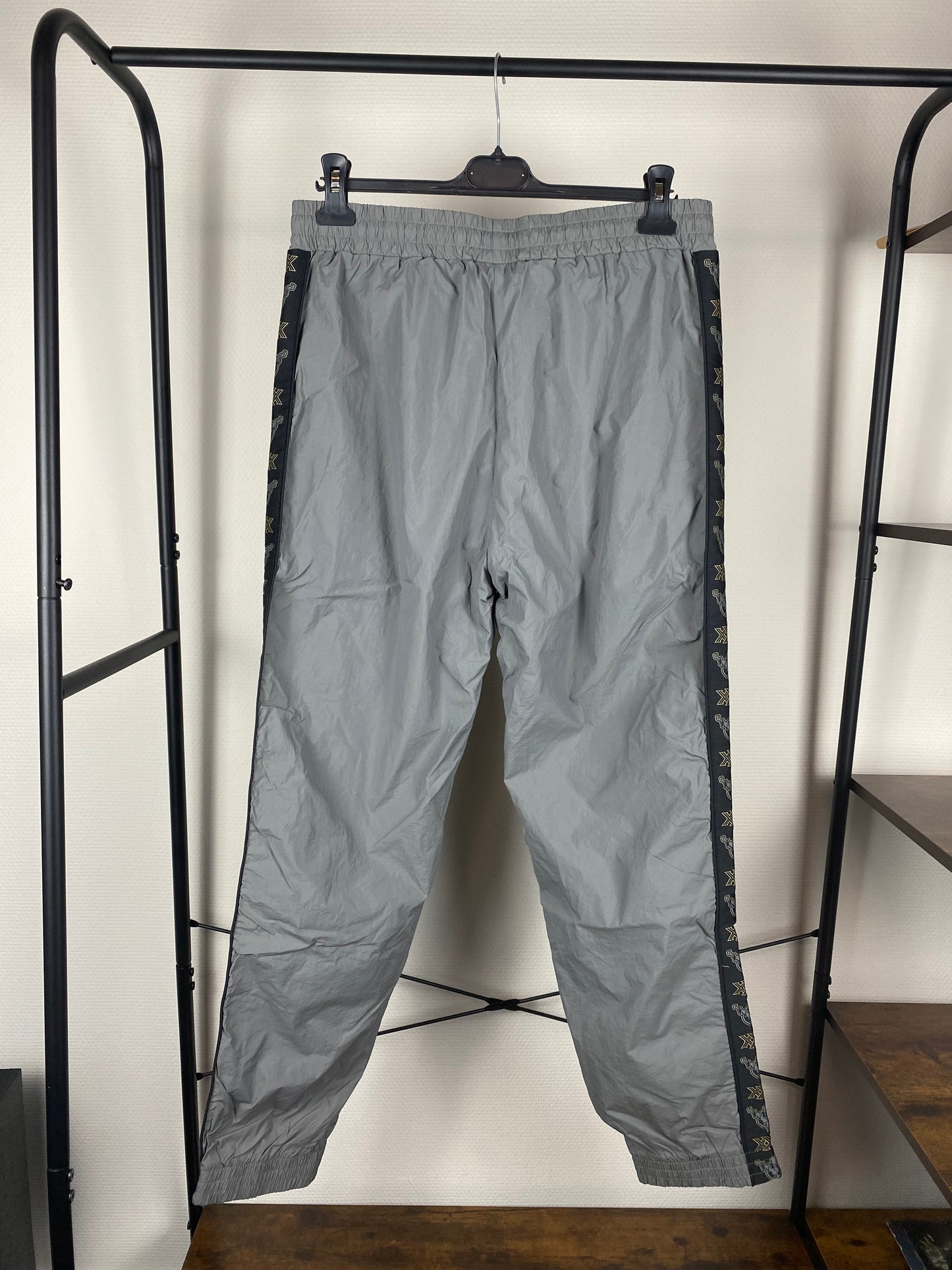 Thunderdome 2022 trackpants - Size L