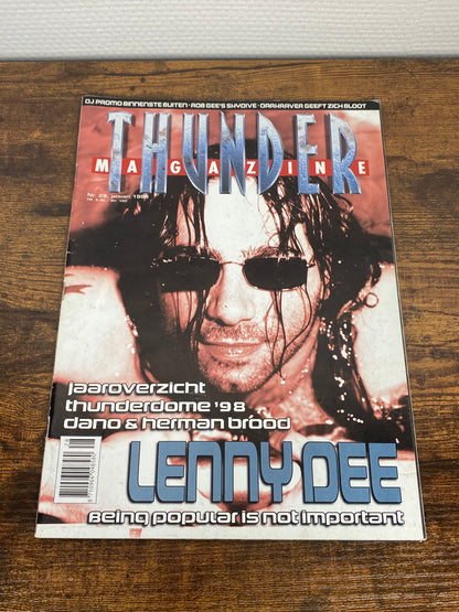 (1999) Thunder Magazine 28 (Inlcuding: Shadowlands vs Hellraiser Poster)