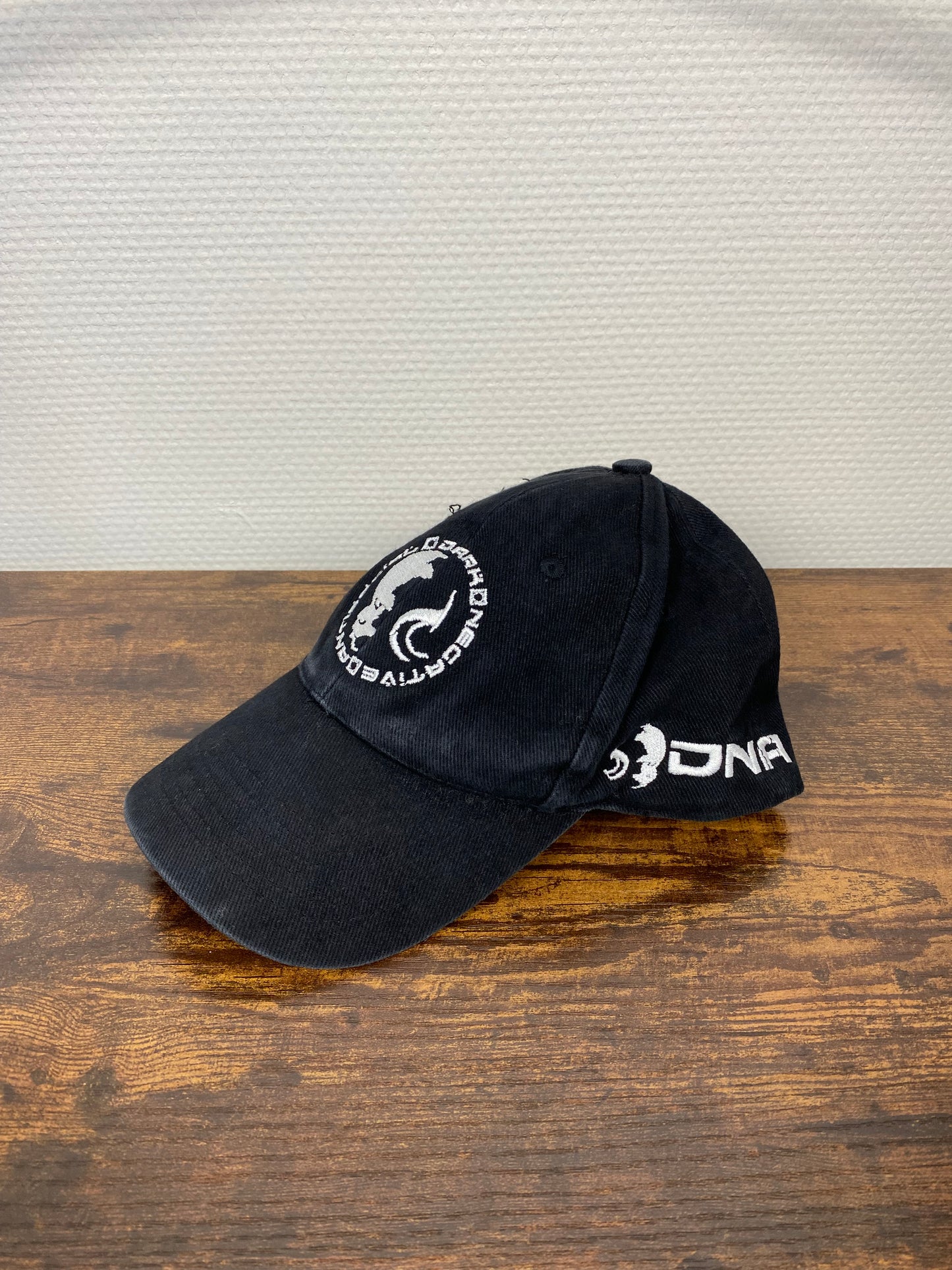 DNA Tracks cap