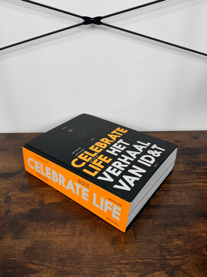(2017) Celebrate Life - Het Verhaal Van ID&T Deel 2 (Book, Large Edition)