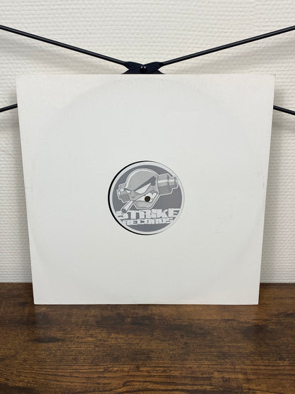 (2004, Hardcore) The Pain Barrier – Special Trash Series Vol.1 (Vinyl)