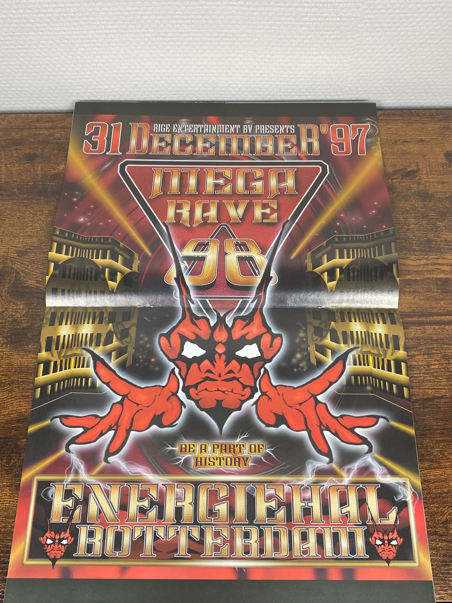 (1997) Strobe Magazine 25 (With Megarave '98 Poster!!)