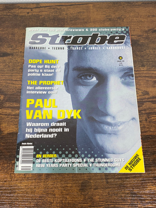 (1999) Strobe Magazine 39