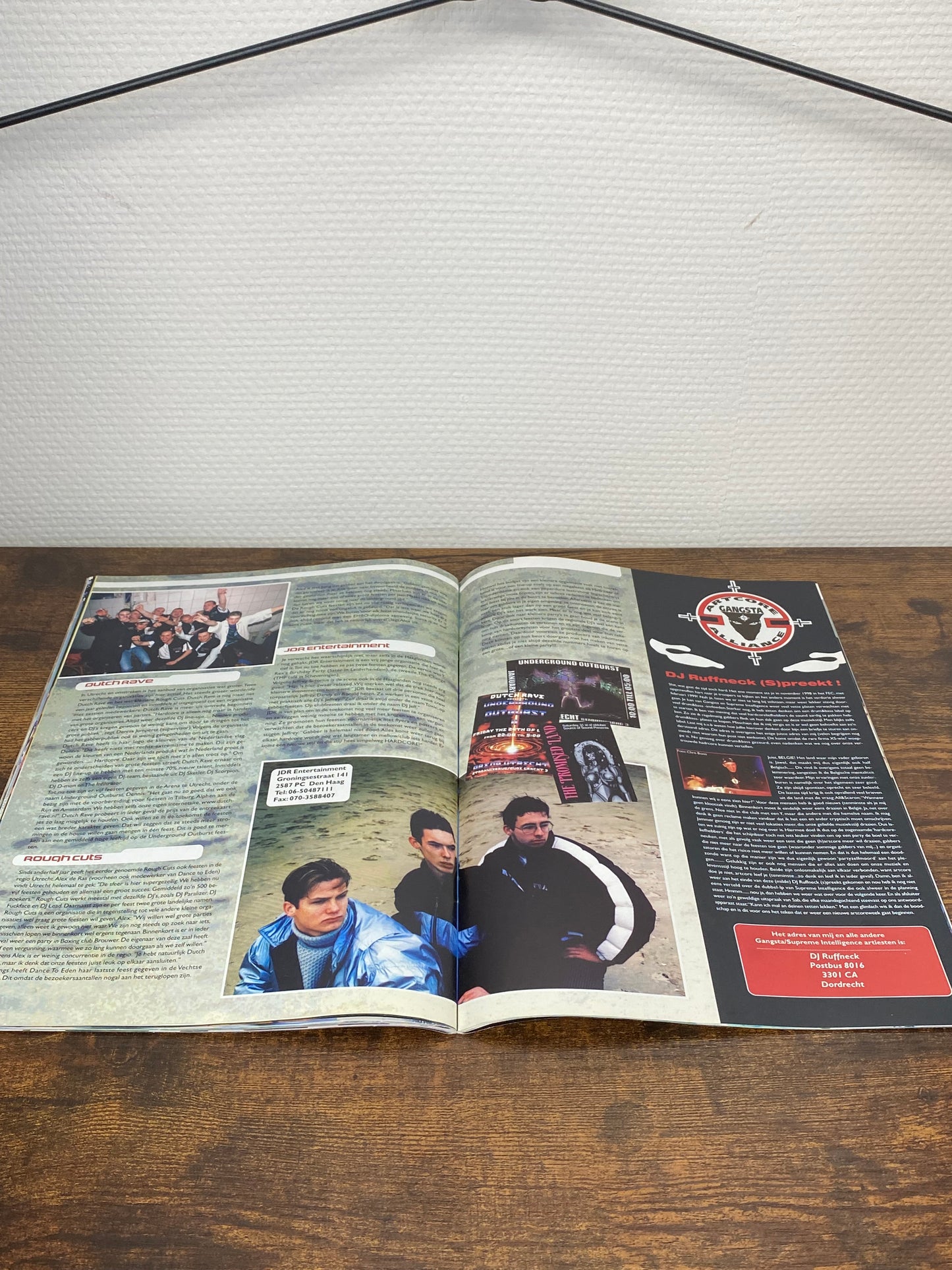 (1999) Thundermagazine 29 (Includes a Double-Sided Poster)