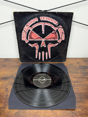 (1998) Rotterdam Terror Corps – God Is A Gabber (Vinyl, Hardcore, Gabber)