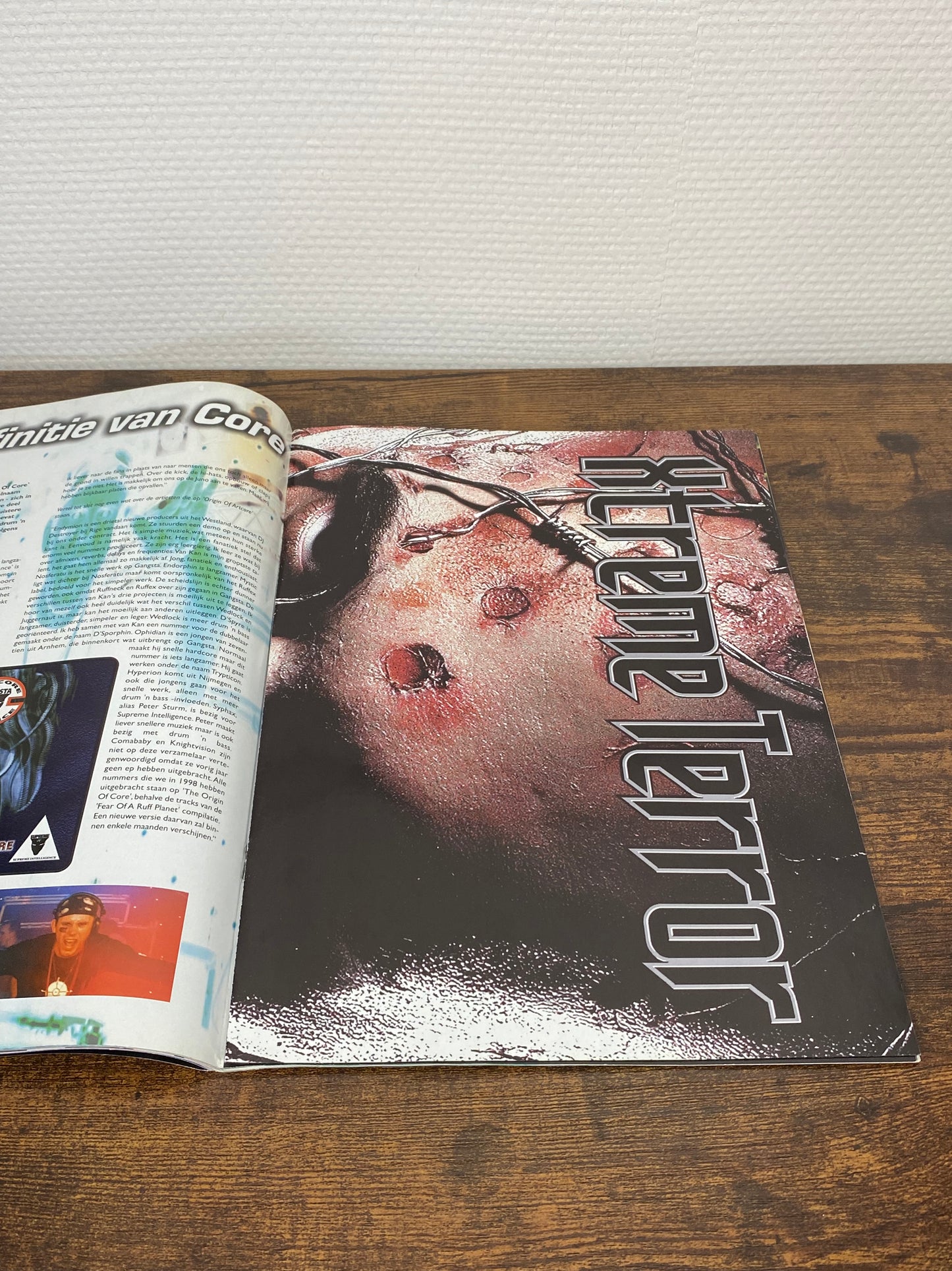 (1999) Thundermagazine 29 (Includes a Double-Sided Poster)