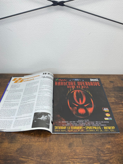 (1999) Thundermagazine 29 (Includes a Double-Sided Poster)