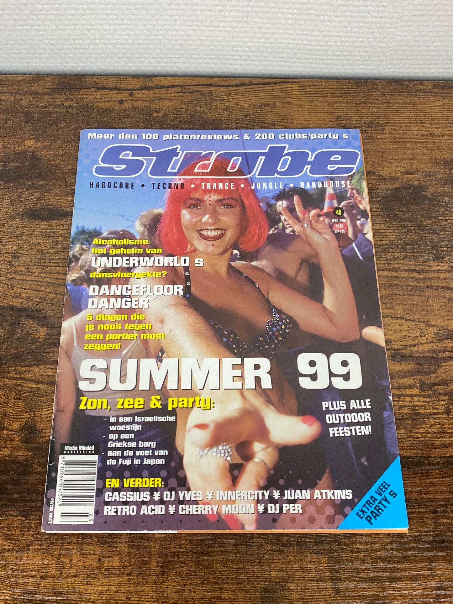 (1999) Strobe Magazine 40