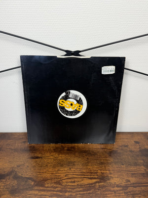 (1995) Q-Bass – Hardcore Friday E.P. (Vinyl, Hardcore, Gabber, Bouncy Techno)
