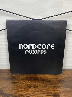 (1997) Nordcore GMBH – Hartcore Will Never Die (Vinyl)