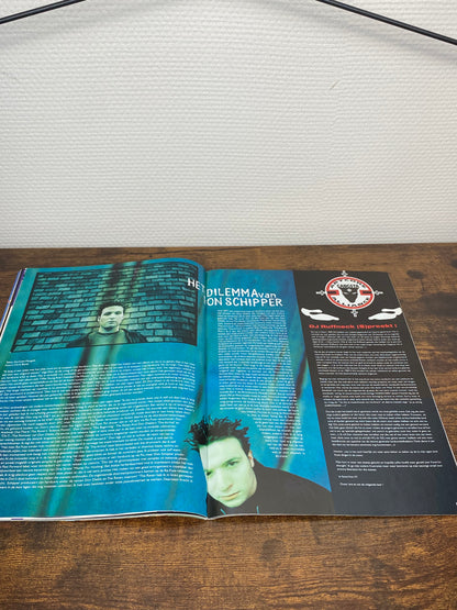 (1999) Thundermagazine 30 (Includes Babyboom Records & Wap Squad Project Poster)