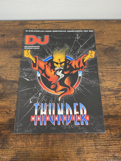 (2016) Thunder Magazine