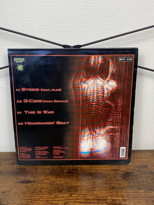 (2001) Alienator vs. Headbanger Featuring Alee & Ruffian – This Is War (Vinyl)