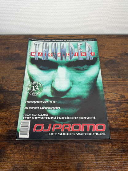 (1999) Thunder Magazine 33