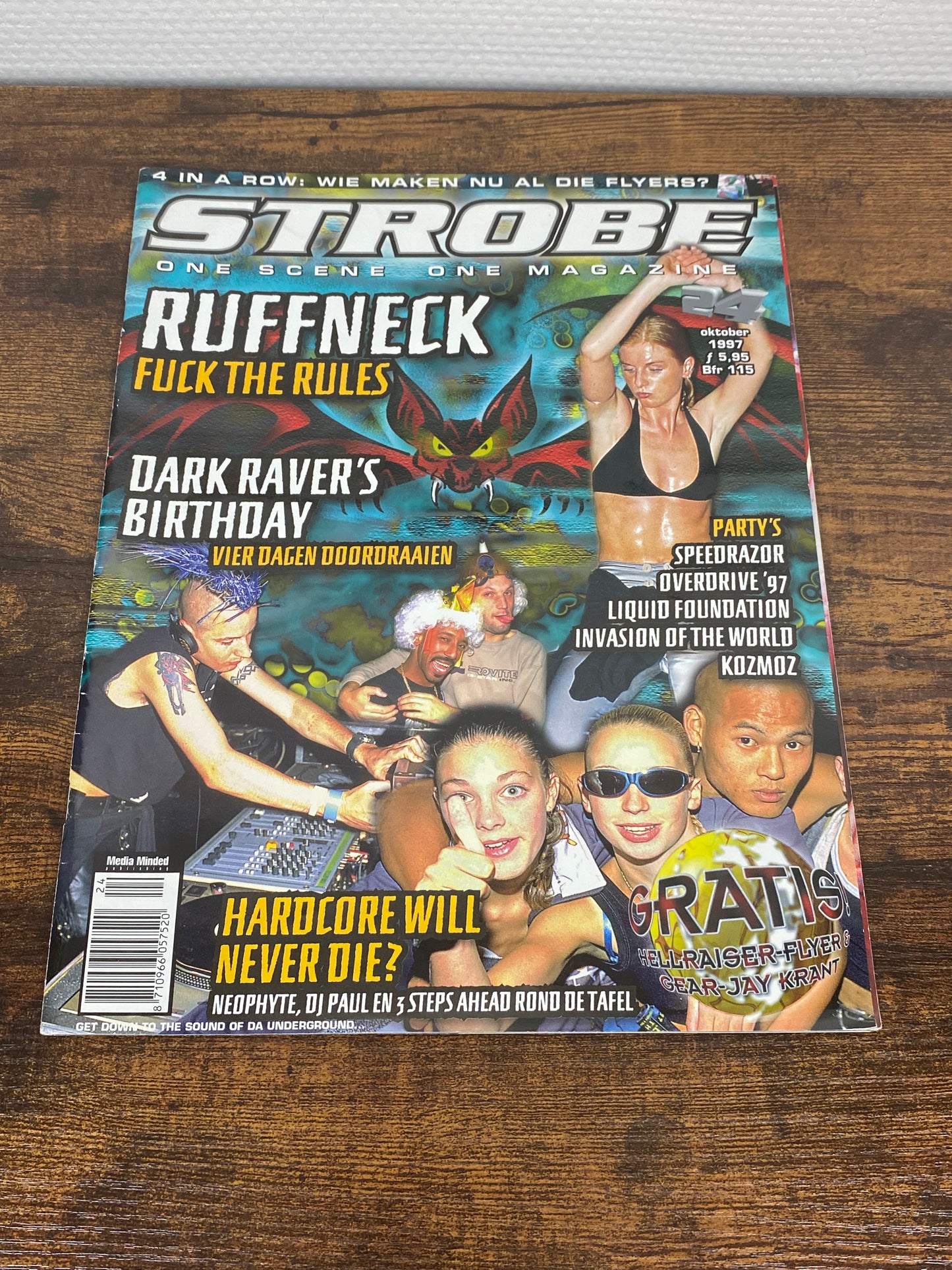 (1997) Strobe Magazine 24 (With Core Poster)