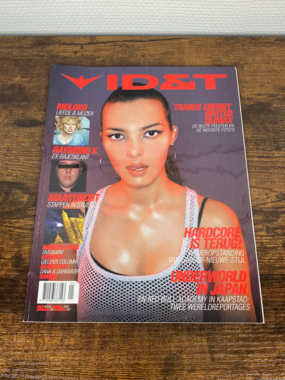 (2004) ID&T Magazine