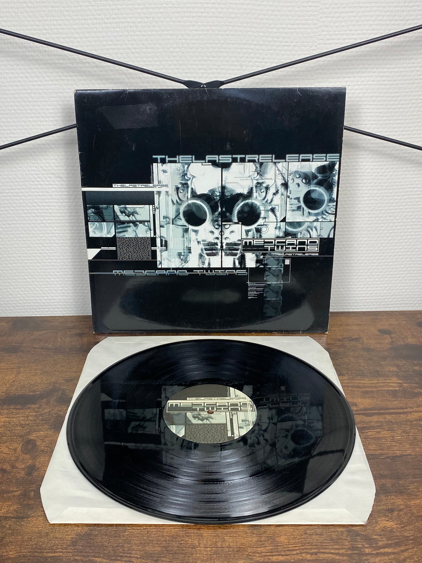(2004) Meccano Twins – Thelastrelease (Vinyl)