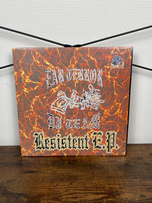 (2002) Ear Terror DJ Team – Resistent E.P. (Vinyl)