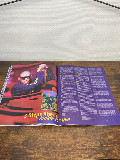 (1998) Thundermagazine 24
