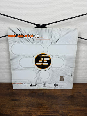 (2002) Hiver & Hammer – Step By Step (Vinyl, Techno, Electro)