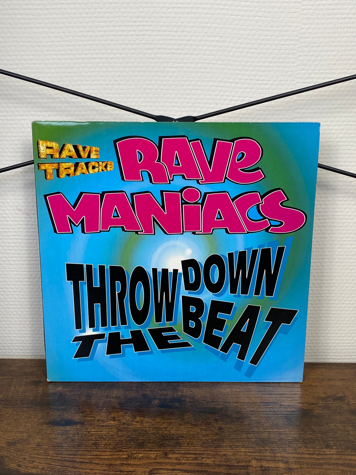 (1996) Rave Maniacs – Throw Down The Beat (Vinyl)