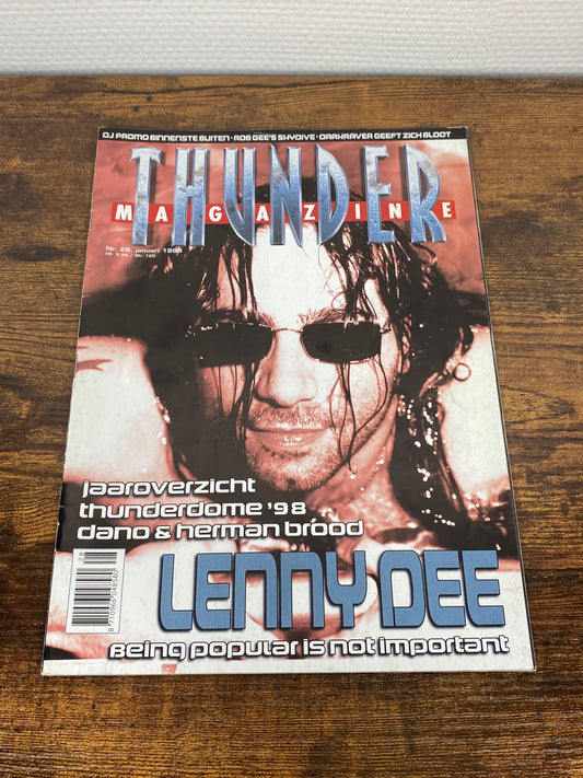 (1999) Thundermagazine 28 (With Shadowlands vs Hellraiser Poster!)