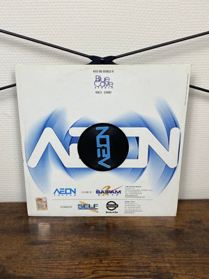 (2004) Max E-Crew – Born Of Frustration (Vinyl)